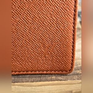 Louis Vuitton Taiga Leather Bifold Card Holder